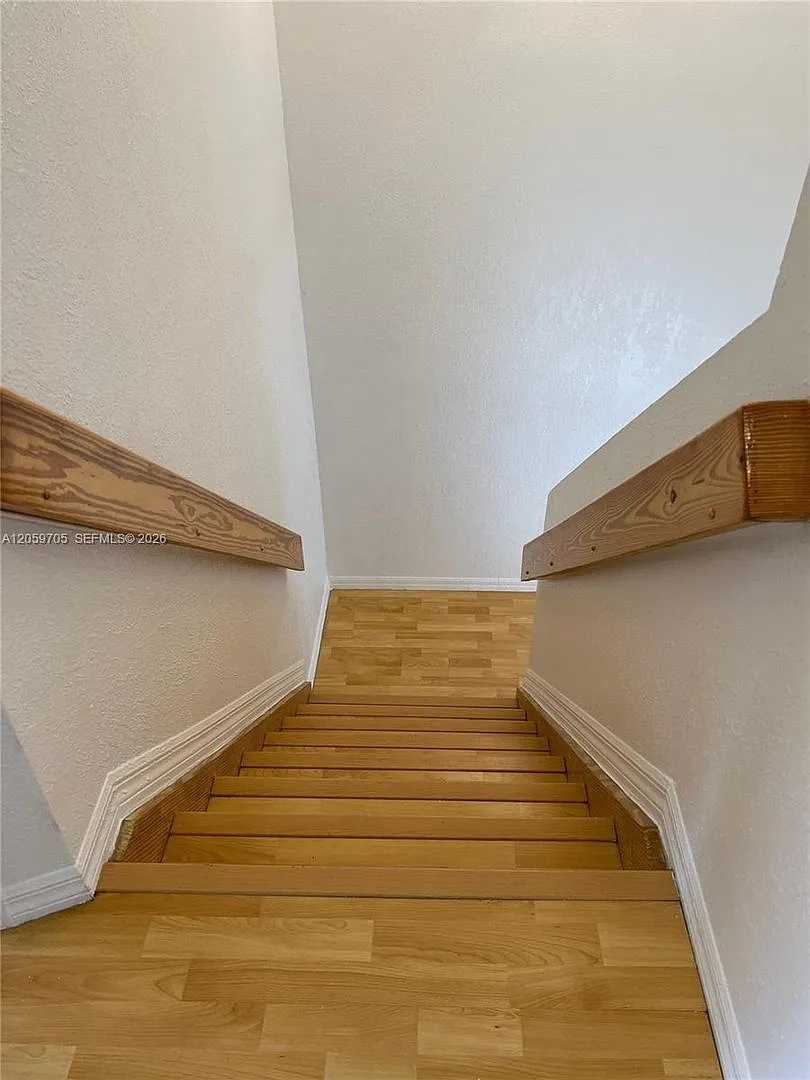 6225 Kendale Lakes Cir — Photo 3