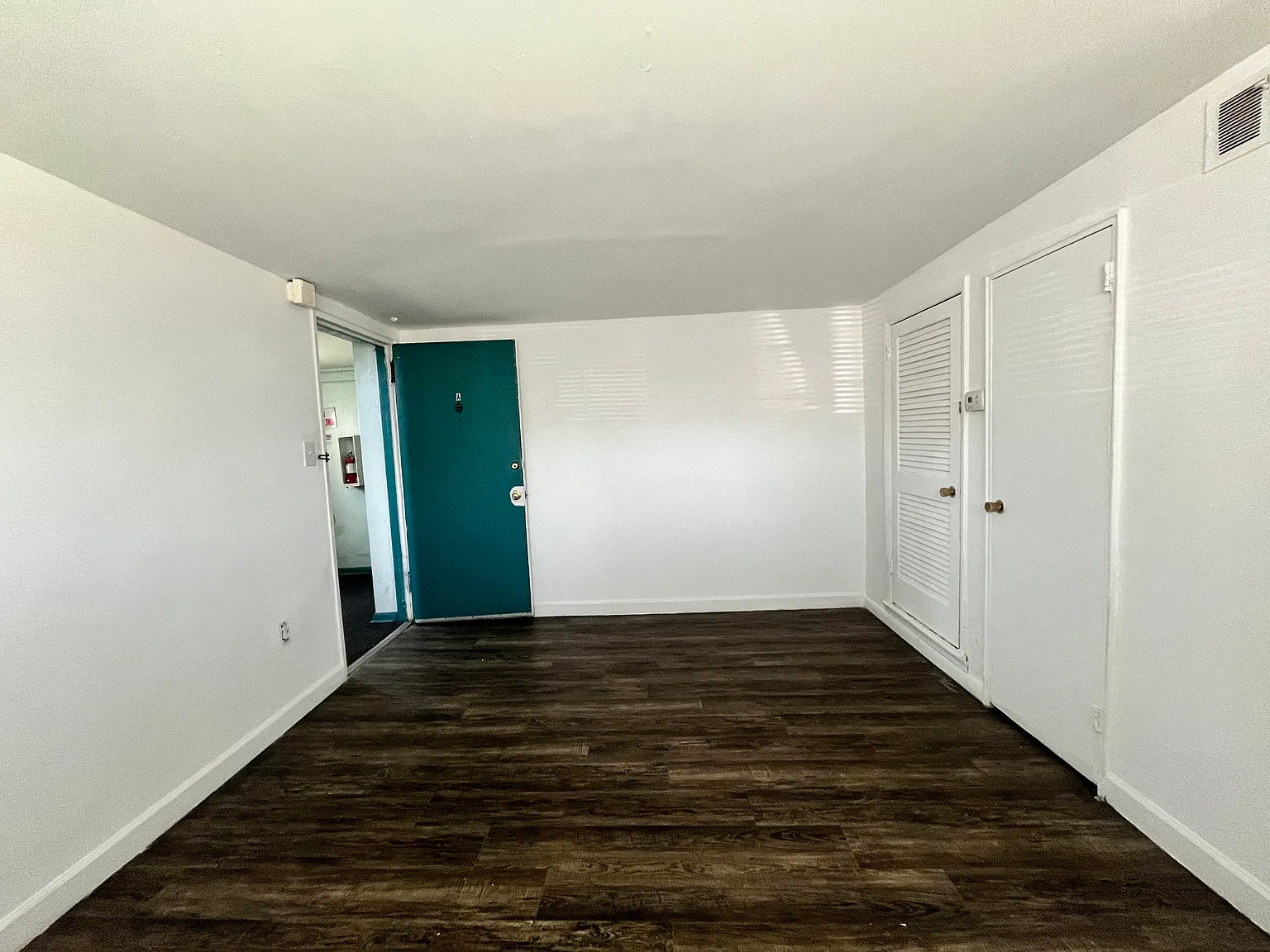 1 bed, $1,050 — Photo 1