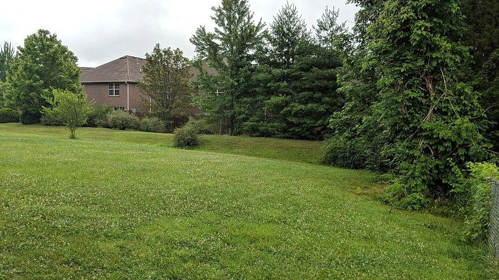 4 bed, 2.5 bath, 2000 sqft, $2,000 — Photo 2