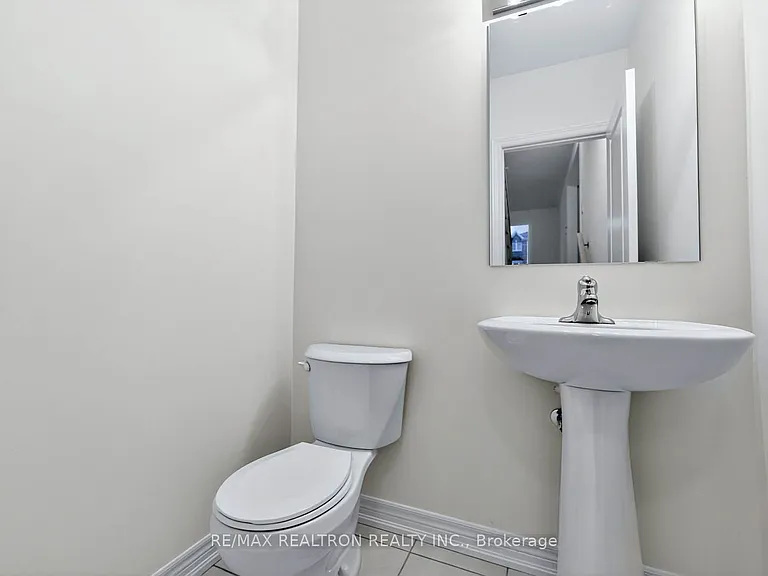 1 Wakefield Blvd — Photo 20