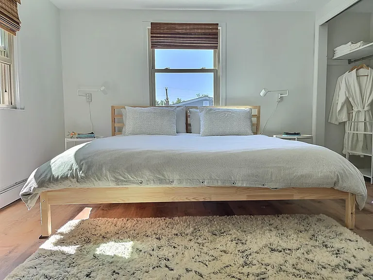 10 Pond View Rd — Photo 2