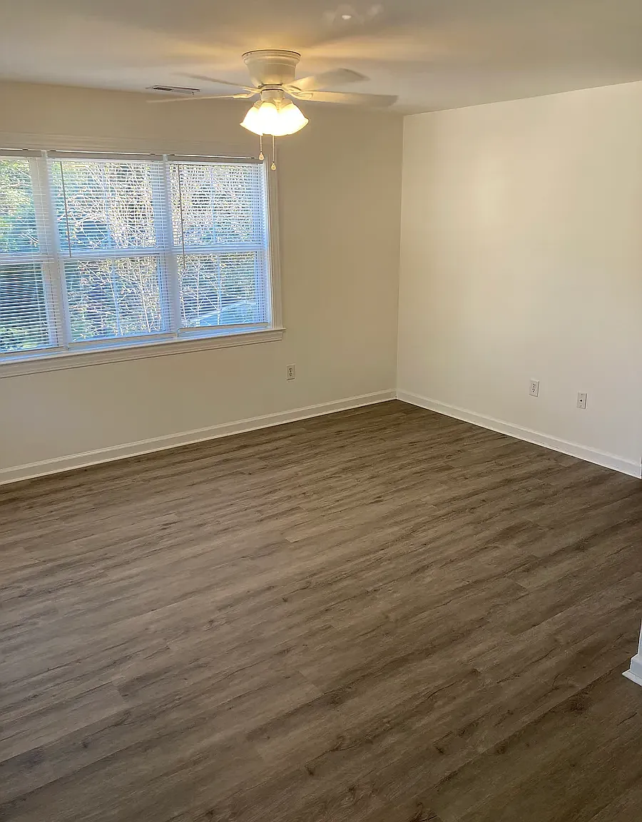 3 bed, 1250 sqft, $675 — Photo 3