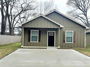 909 N Prairie St, Dayton, TX 77535