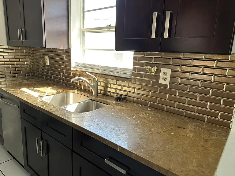 1705 Adams St #1705 — Photo 5