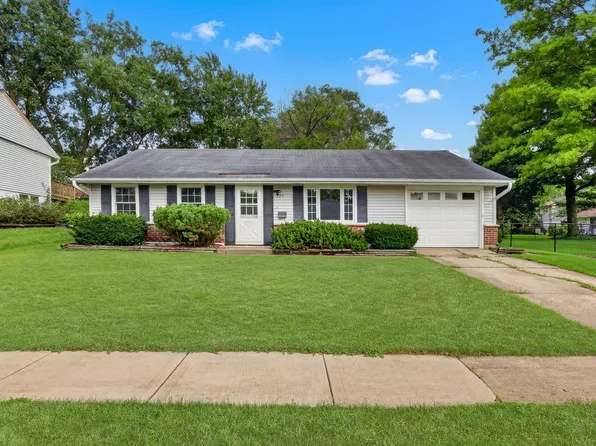 527 Sherwood Dr, Streamwood, IL 60107