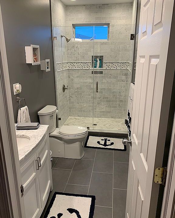 Main Floor Bathroom 