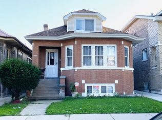 5243 W Nelson St, Chicago, IL 60641