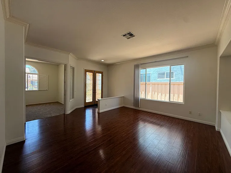 5254 Southhampton Cv — Photo 2