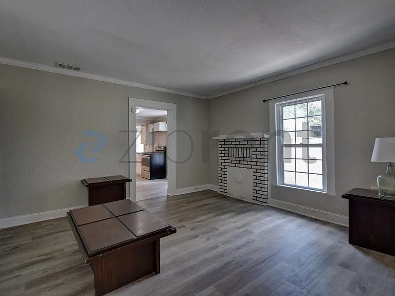 914 23rd St W #B — Photo 18