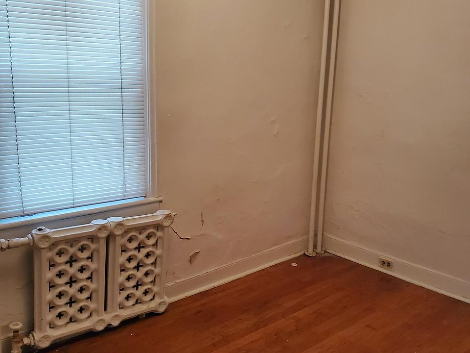 1st image of 530 Morris St #1