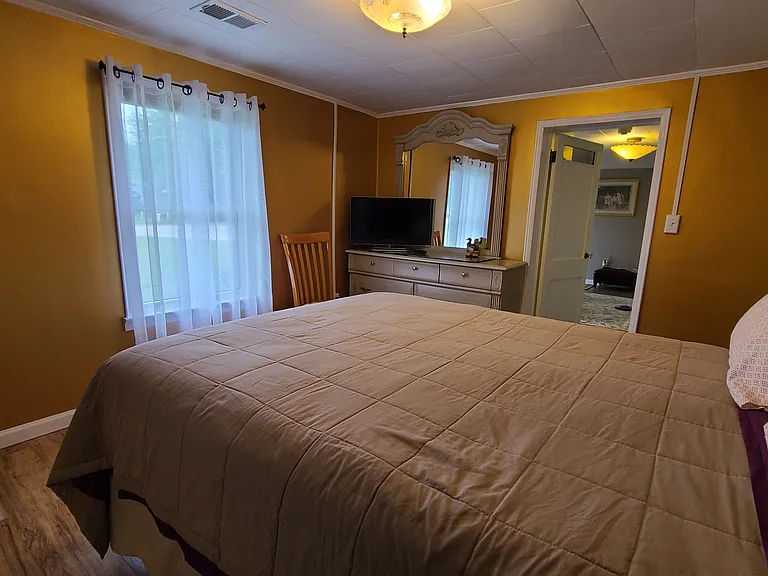 701 W Cherokee St — Photo 10
