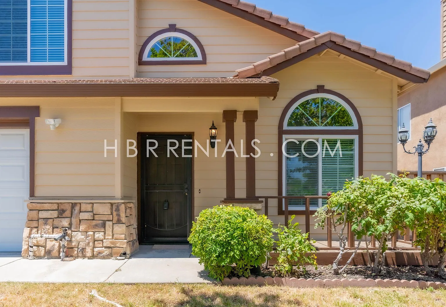3095 Garden Ln photo 1