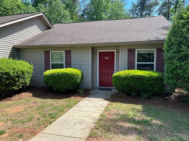 120 Double Eagle Dr — Photo 1