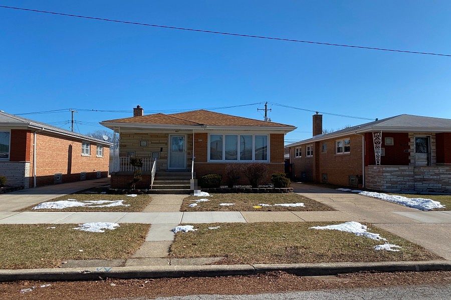 1st image of 8555 S Komensky Ave
