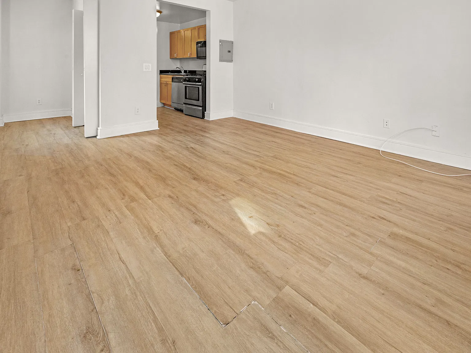323 W 96th St — Photo 4