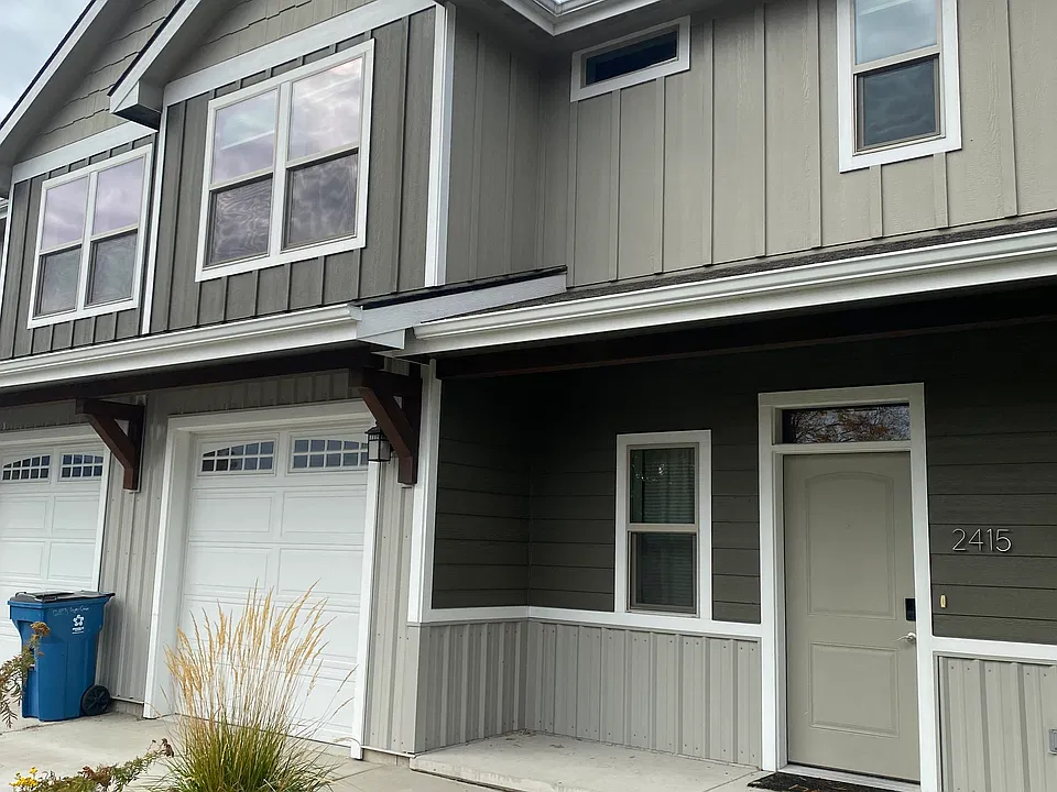 2415 Aspen Grove Loop