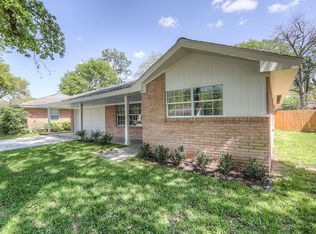 10711 Oasis Dr, Houston, TX 77096