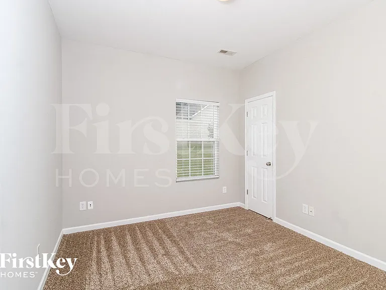1810 Beeson Park Ln — Photo 10
