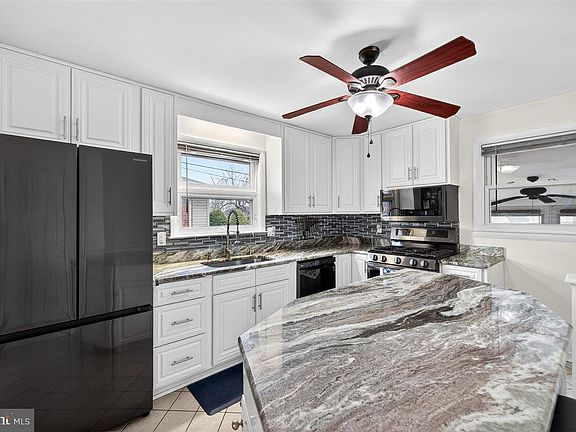 5th image of 227 Paynter Dr