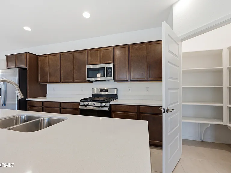 3810 N 101st Dr — Photo 11