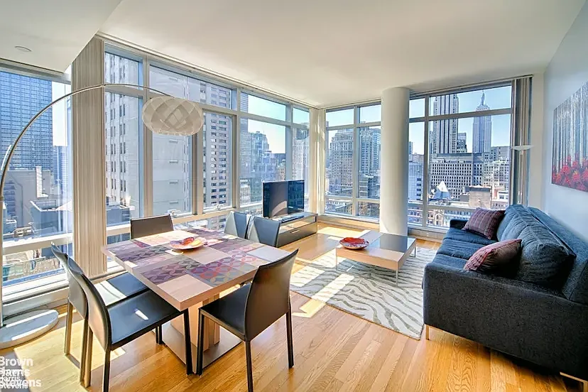 18 W 48th St #27C