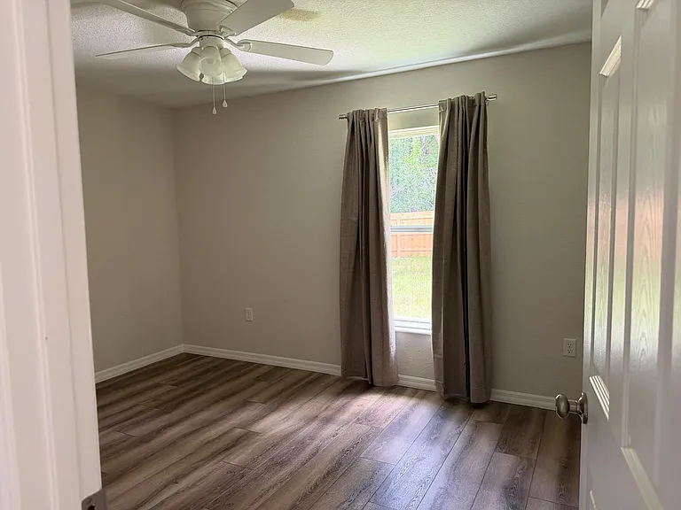 8123 SW 200th Ct — Photo 11