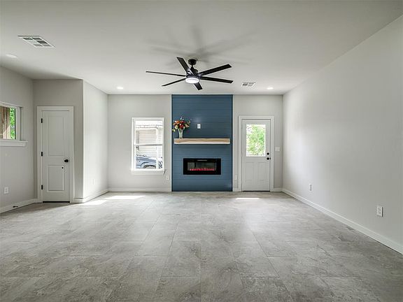 4th image of 1120 SE 39th St