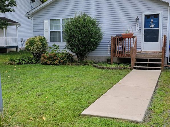 323 Lots Rd