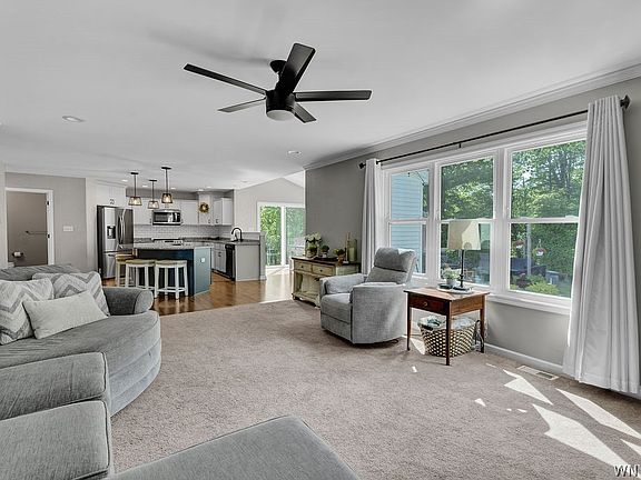 3rd image of 67 Jaycee Ln W