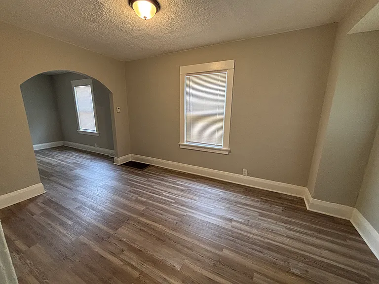 3524 Leybourn Ave — Photo 4
