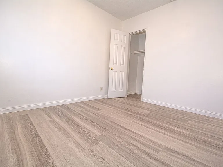 306 N Azusa Ave — Photo 17