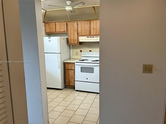 3rd image of 10331 Sunrise Lakes Blvd APT 306