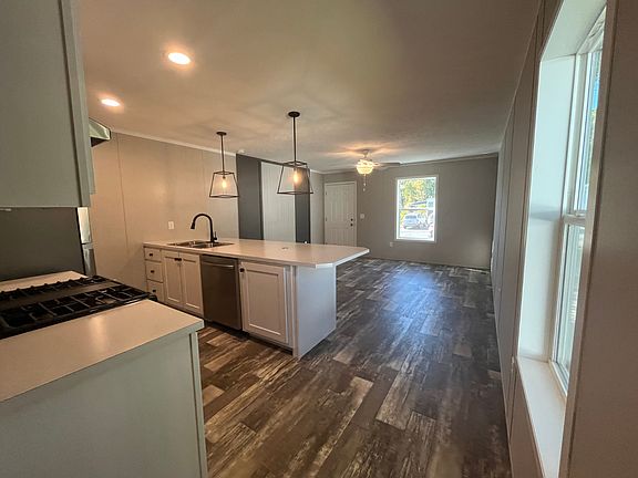 5th image of 103 Southwick Dr