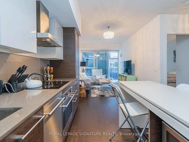 1030 King St W #456 — Photo 10