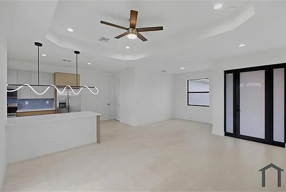 211 NW 25th Ave — Photo 10