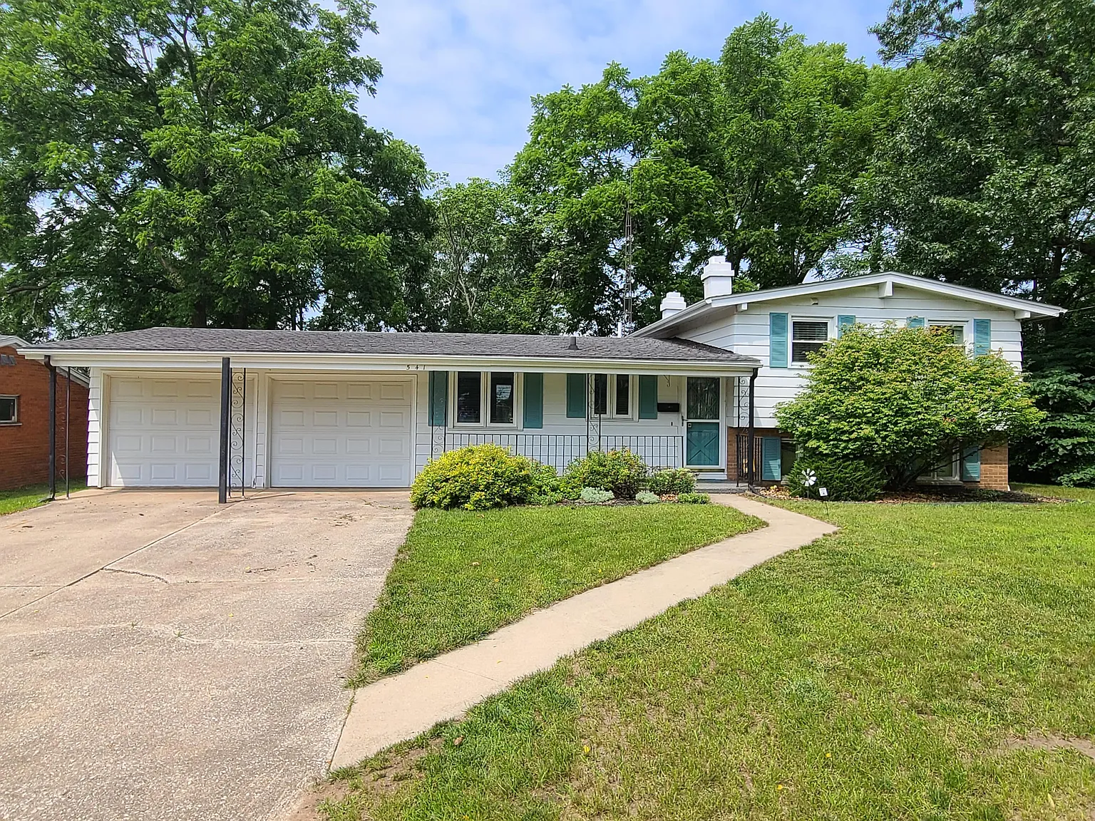 541 Garrison Rd photo 1