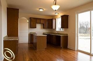 3rd image of 1316 Yosemite Valley Dr