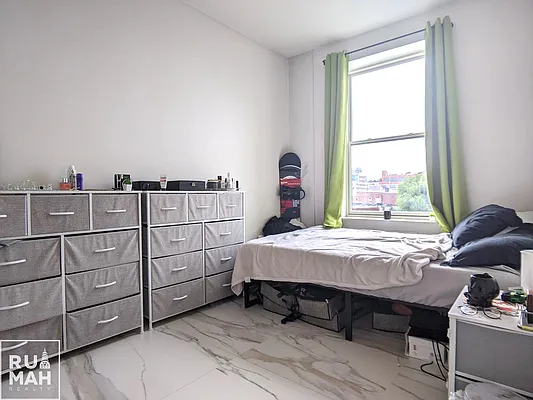 Rented by Rumah Realty Inc | media 5