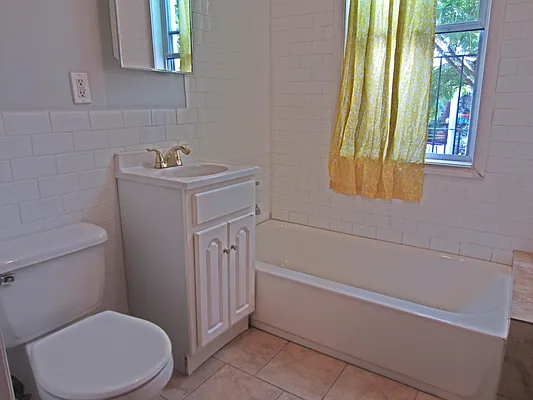 Rented by Bold New York | media 24