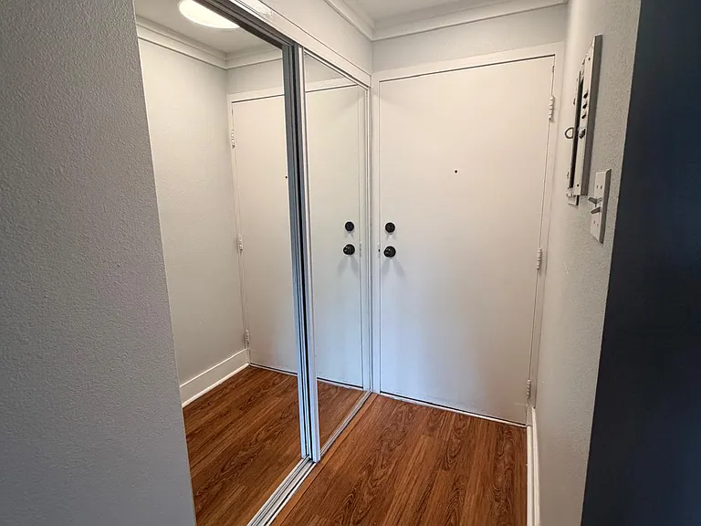 1035 Colorado Blvd #301 — Photo 10