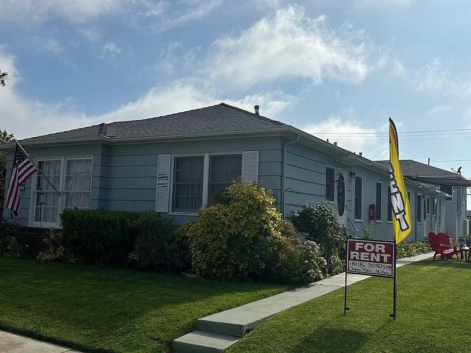 1507 S Catalina Ave #D