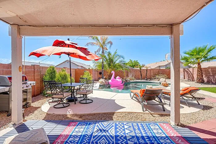 3 bed, 2.5 bath, 2056 sqft, $3,200 — Photo 2