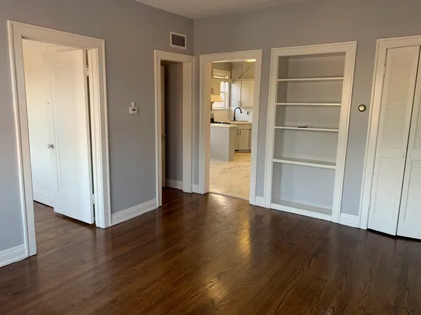 (undisclosed Address), Villa Park, IL 60181