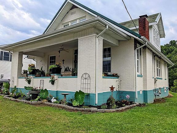 2nd image of 526 Main St