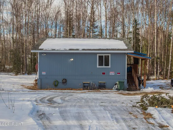 3586 N King Arthur Cir, Wasilla, AK 99623