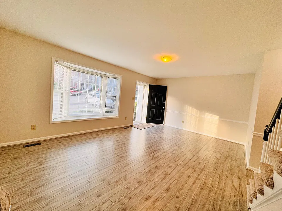 103 Bay Dr