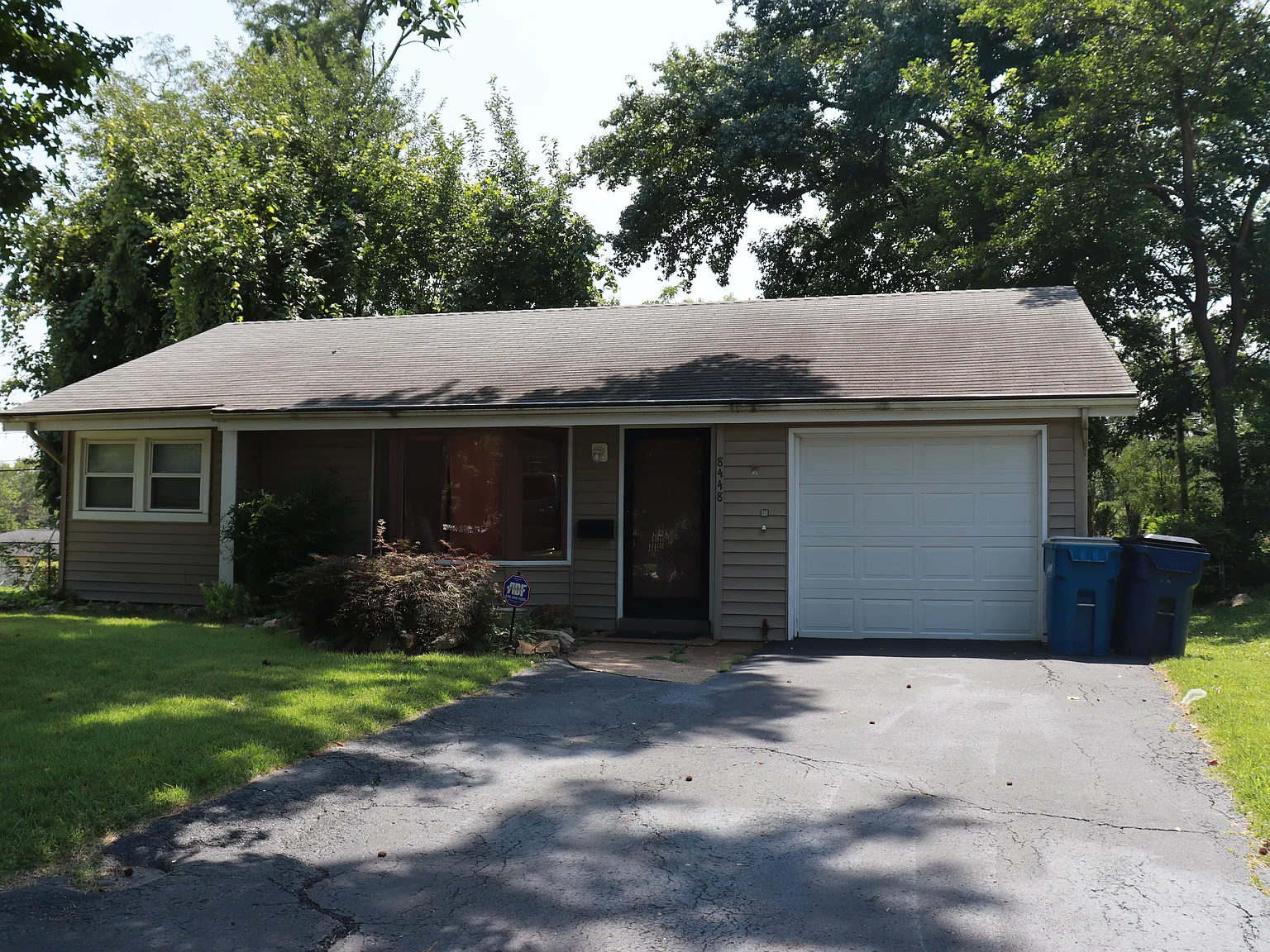 2 bed, 1122 sqft, $1,275 — Photo 1
