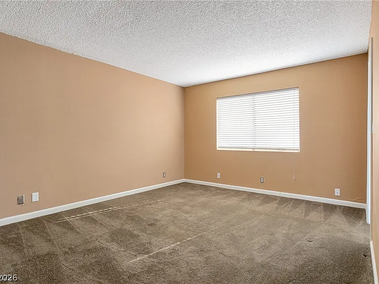 2451 Domingo St — Photo 27