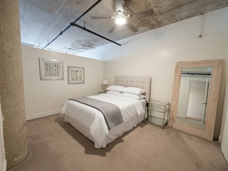 411 W Ontario St #527 — Photo 8