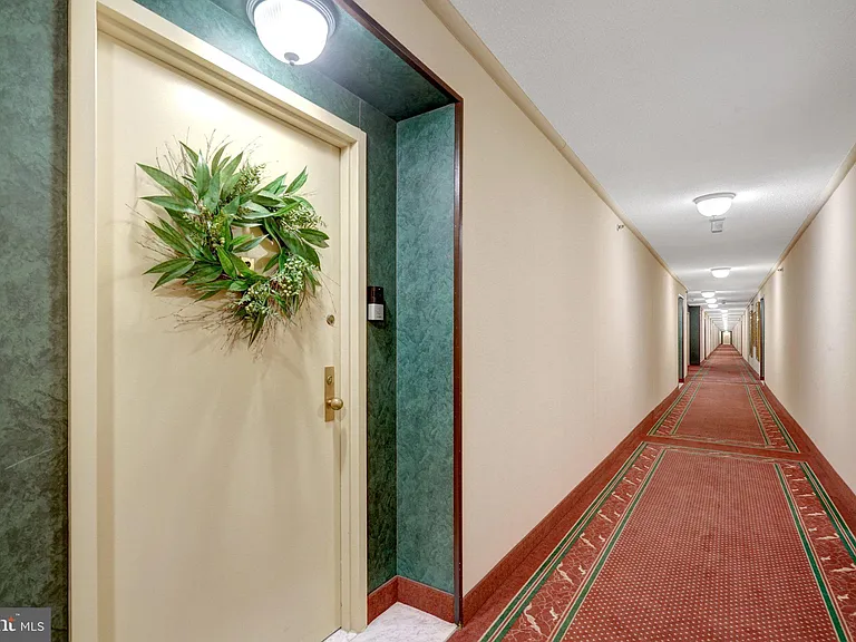 3709 S George Mason Dr #415-E — Photo 2